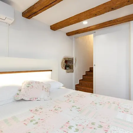 House Iva - Vrh, Krk