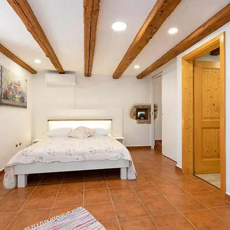 House Iva - Vrh, Krk * Vrh (Krk)